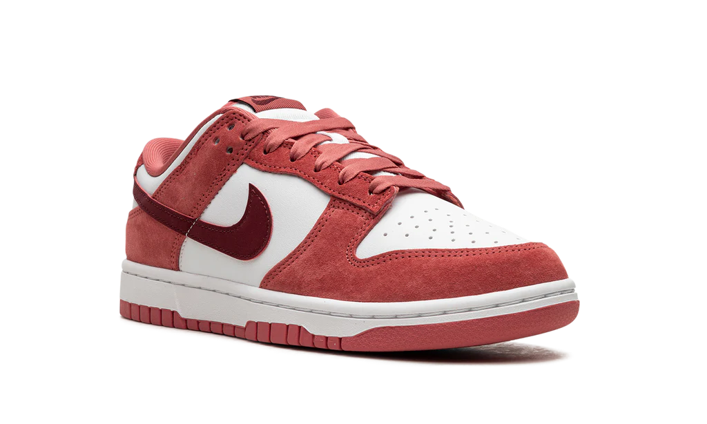 Nike Dunk Low Valentine's Day
