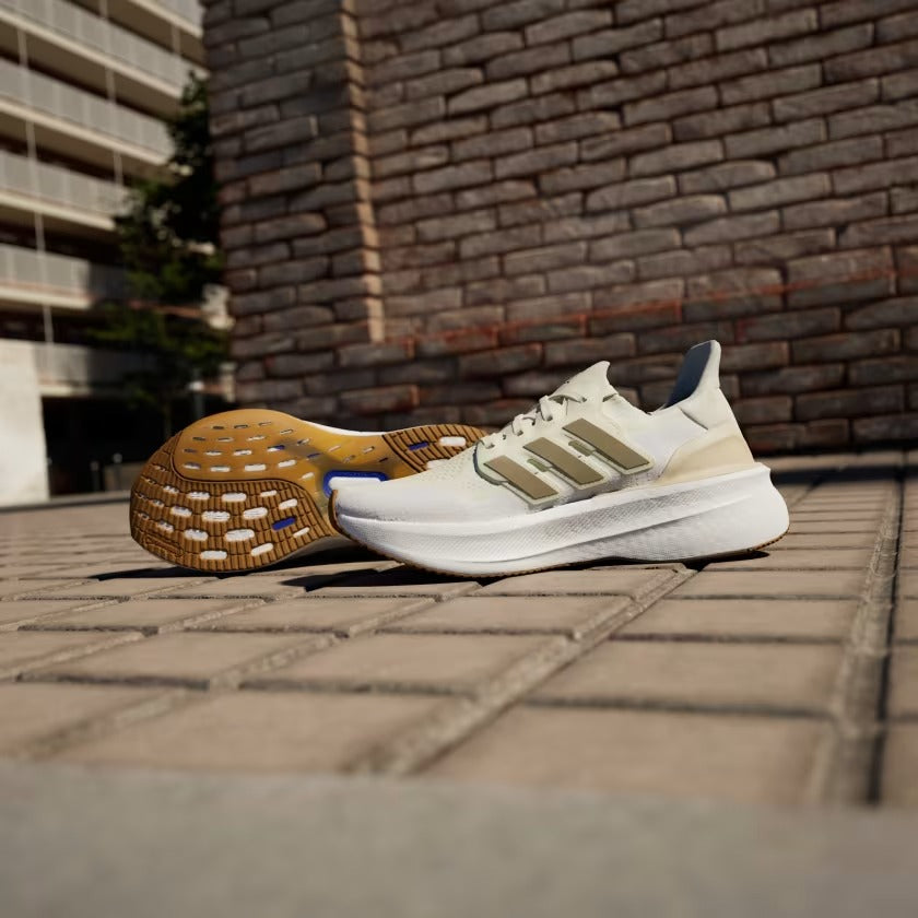 Adidas Ultraboost 5 Sneakers – Beige/White