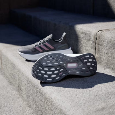 Adidas Ultraboost 5 Sneakers – Carbon