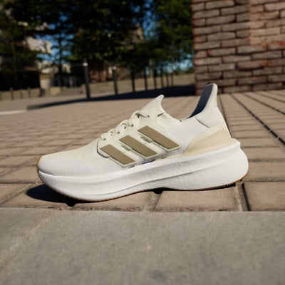 Adidas Ultraboost 5 Sneakers – Beige/White