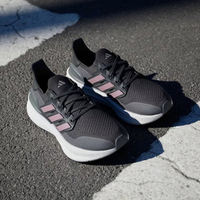 Adidas Ultraboost 5 Sneakers – Carbon