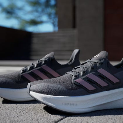 Adidas Ultraboost 5 Sneakers – Carbon