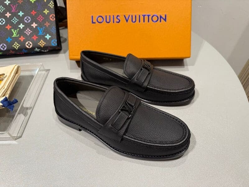 Louis Vuitton Major Loafer black