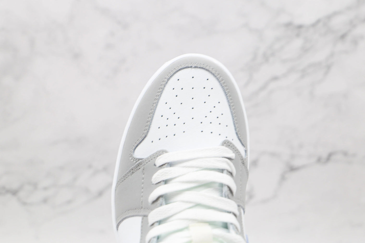 Jordan 1 Mid Wolf Grey Aluminum